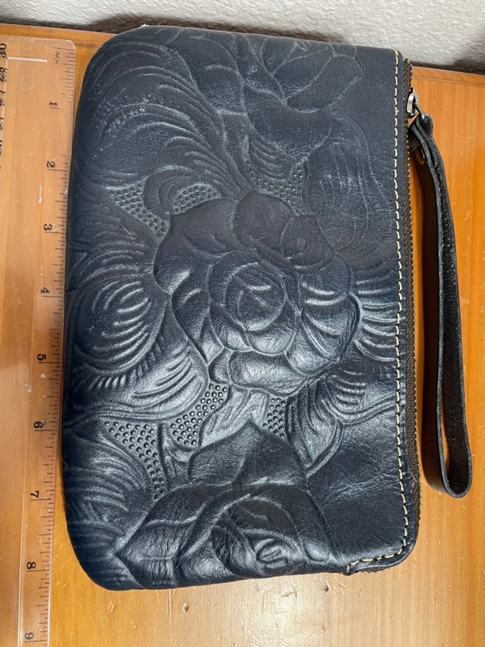 Patricia Nash Leather Embossed Wristlet.  Deep Navy. - Picture 4 of 5